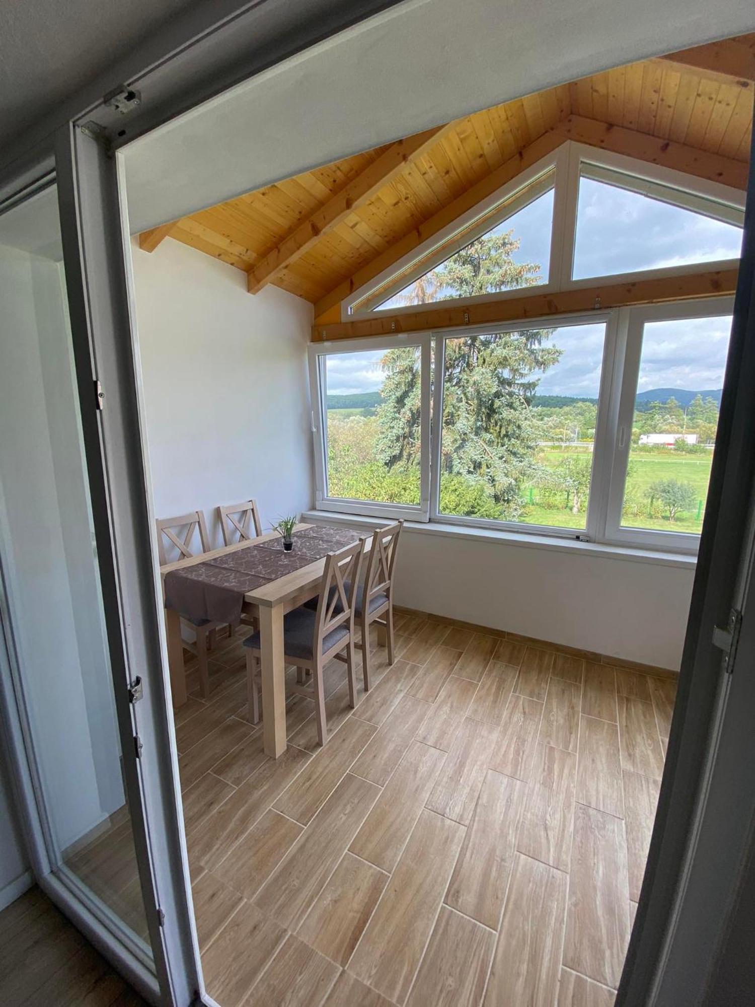 Apartman Nikol Prievidza Eksteriør bilde