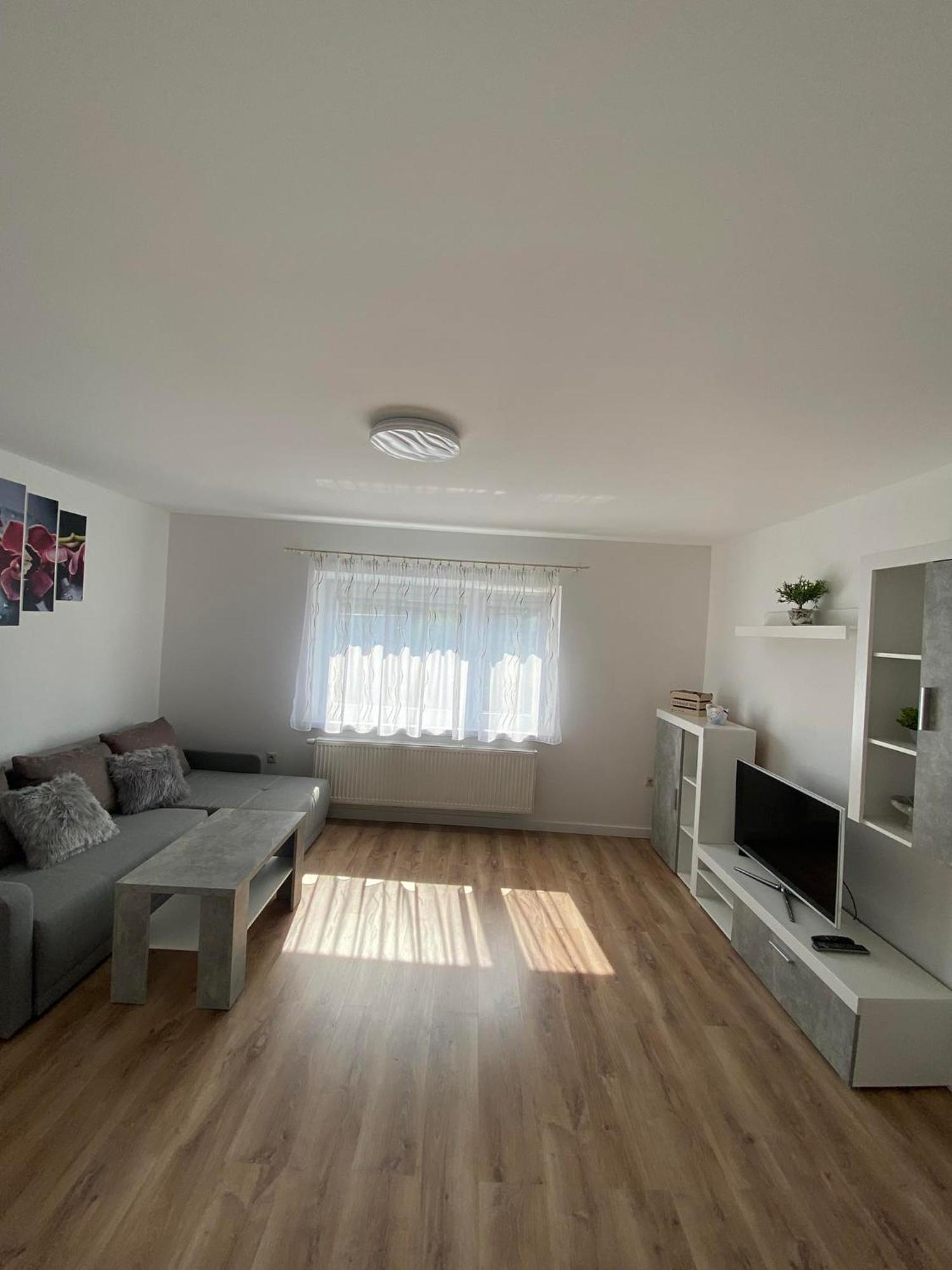 Apartman Nikol Prievidza Eksteriør bilde